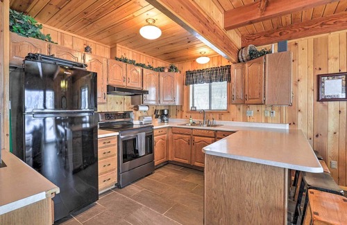 Star Valley Ranch Cabin | Star Valley Ranch Cabin Getaway: Hot Tub!