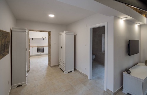 Trn House | Stara kuca Estate