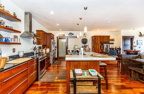 Detroit Lakes Condo | Starboard Point: Stunning Luxury Condo in the heart of DL!