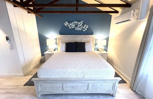 Rehoboth Beach Hotel | Starfish Room - Pool, Hot Tub, Sauna