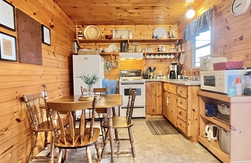 Port George Cottage | Stargazers Cove Seaside Cottages: BLUE HERON