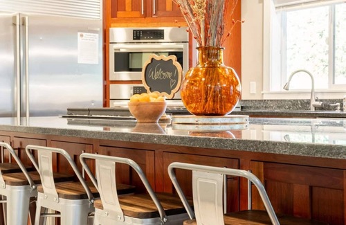 Mill Creek House | Starlight Cottage Offers Cozy Getaway Near Mill Creek, Snohomish, & Woodinville