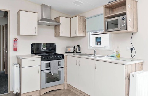 Prestonpans Apartment | Starlink WIFI - Havan Caravan Park