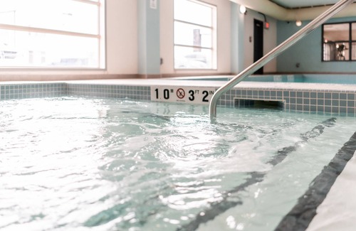 Leduc Hotel | Stars Inn Edmonton Airport