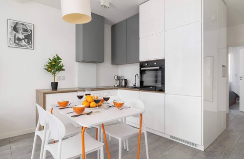 Bielsko-Biala Apartment | Starzyńskiego 7 | Bielsko-Biała | Modern Apartment | Mountain View | Parking | B
