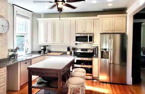 Cheriton House | Stately Mayberry-type home close to Cape Charles