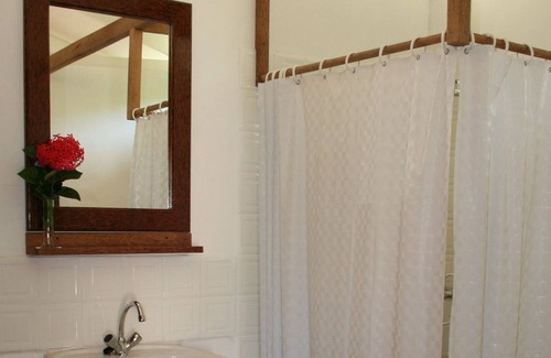 Oranjestad Cabin | Statia Lodge