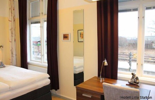 Byjorden-Nibbles- Backe Hotel | Stationshusets Hotell och Café