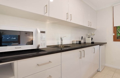 Macmasters Beach House | STAY 3 PAY 2 WINTER DEAL