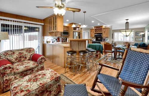Canyon Rim House | Stay 4 Nights or Longer Now Through Feb 28th and Get 15% Off