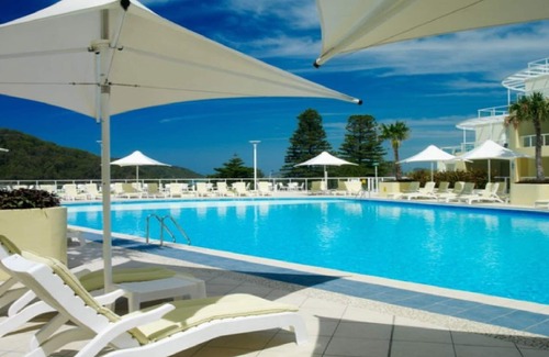 Ettalong Beach Apartment | Stay 7, pay 5 these school holidays- beach& cafes