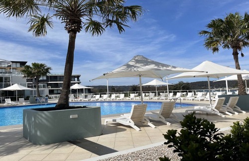 Ettalong Beach Apartment | Stay 7, pay 5 these school holidays- beach& cafes