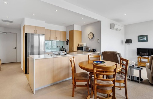 Hobart Central Business District Apartment | Stay and play in the heart of Hobart