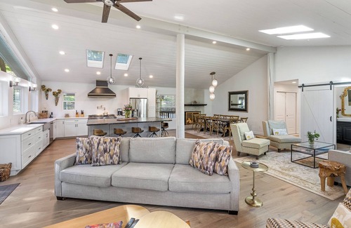 Paso Robles House | Stay at a Tree House Vineyard Property in the Heart of Westside Wine Country