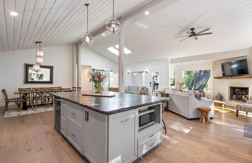 Paso Robles House | Stay at a Tree House Vineyard Property in the Heart of Westside Wine Country