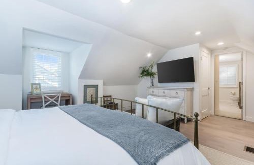 Black Rock Historic District House | Stay at Black Rock Harbor