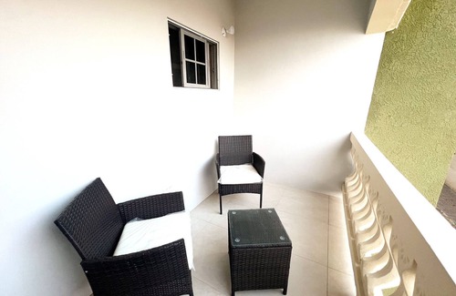 Windsor Apartment | Stay At Kay's - 5 mins from Flamingo beach and Father Bulls&Chill Out restaurant