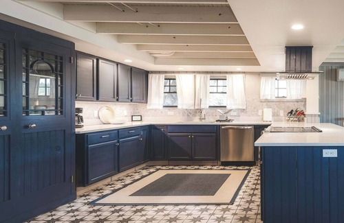 Gloucester House | Stay at Little River