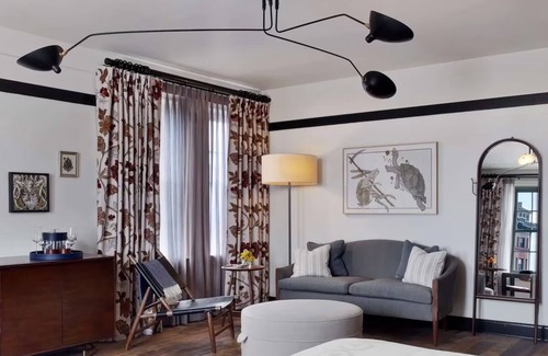 Mount Vernon House | Stay at Revival Baltimore in Stylish King Studio, Near Walters Art Museum