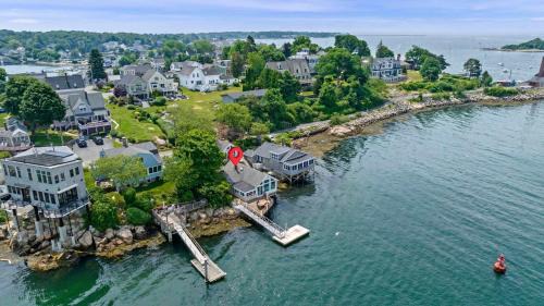 Gloucester House | Stay at Rocky Neck