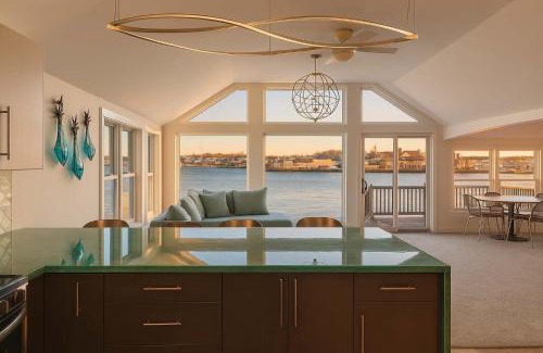 Gloucester House | Stay at Rocky Neck
