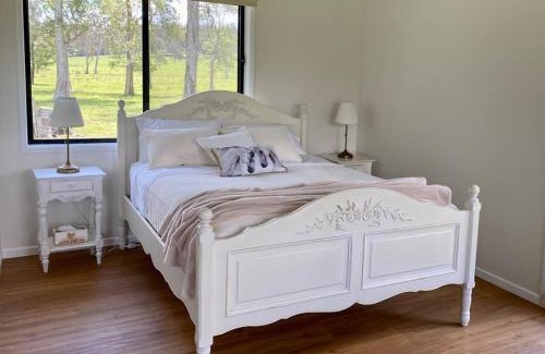 Kenilworth House | Stay at the Barn. Immerse yourself in nature.
