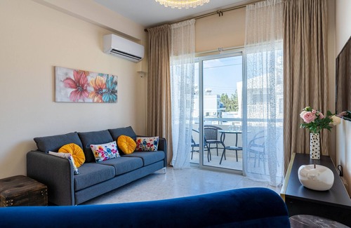 Pyla Apartment | STAY Bloom Apartment