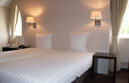 Geulhem Hotel | Stay Close to Nature in Relaxing Room Near Gemeentegrot Valkenburg