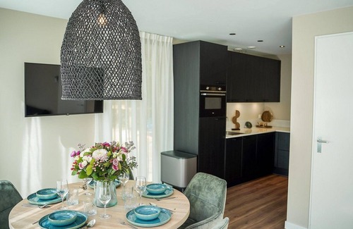Municipality of Ede House | Stay different – pole home with 2 en-suites, perfect for 4 nature lovers.