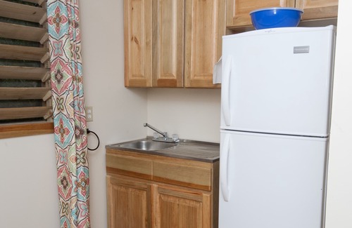 Antoneys Cay Apartment | Stay & Dive in our cozy casita at Blue Island Divers Resort