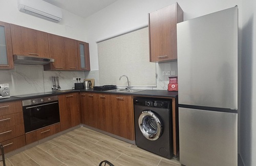 City Centre Apartment | STAY Hydra Comfort Apartment