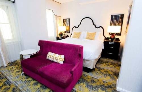 Kalorama Heights Hotel | Stay in a Piece of History: Stately Rooms with Contemporary Amenities