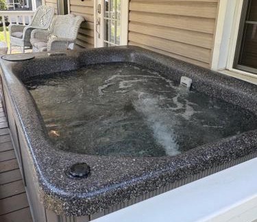 Ohiopyle Apartment | Stay In Ohiopyle in town by the GAP trail, hot tub
