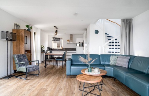 Akkrum House | Stay in our spacious Sneekermeer 6 home with private jetty.