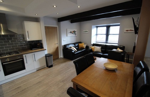 Kendal House | Stay in the original Kendal Mint Cake Factory in the heart of Kendal