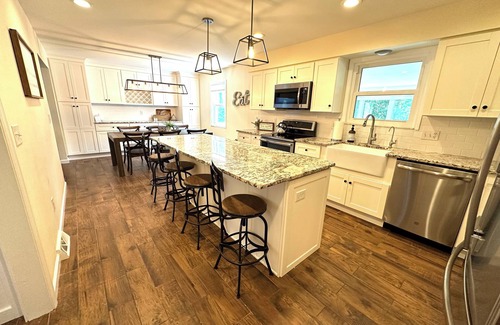 Mason House | "Stay 'n Play" in Mason - Game Room/4 Season Room/Wooded Private yard/Firepit