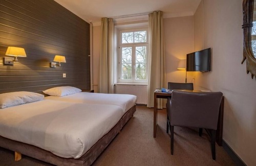 Geulhem Hotel | Stay Near Attractions with Nature All Around, Close to Museum aan het Vrijthof