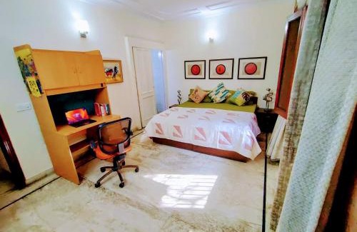 Connaught Place House | Stay nearby Lutyen's Delhi just 15min from Connaught Place