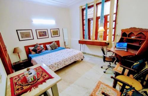 Connaught Place House | Stay nearby Lutyen's Delhi just 15min from Connaught Place