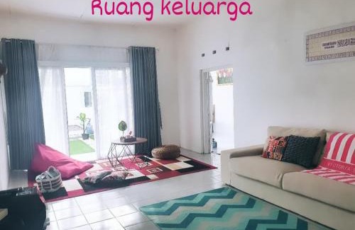 North Cirebon Villa | Stay@Pitaloka