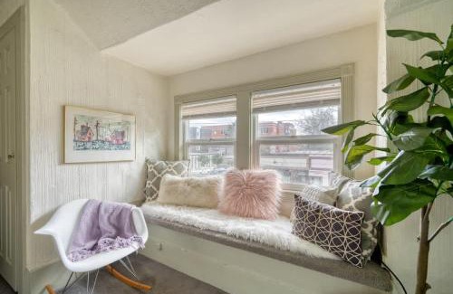 Buckman Neighborhood Apartment | Stay Portland - Sun-Filled Buckman Studio!