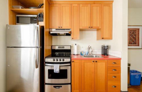 Belmont House | Stay Portland - The Little Tower - Local Vintage Shops & Eateries