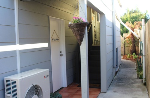 Inverloch House | Stay@Rae`s Surfside Inverloch is a lovely spot on the coast.