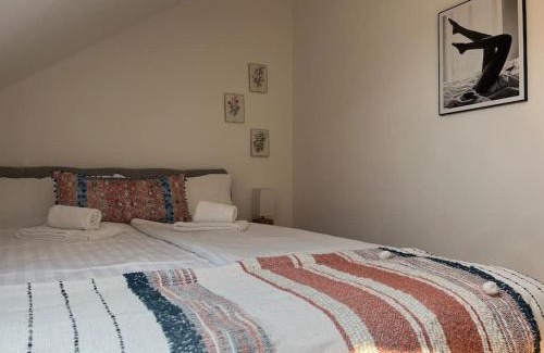 Bad Pyrmont Apartment | STAY Suite Villa Mercedes 4 Personen Parkplatz Zentrum