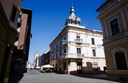 Old City Apartment | Stay Where Emperors Slept in Old Town