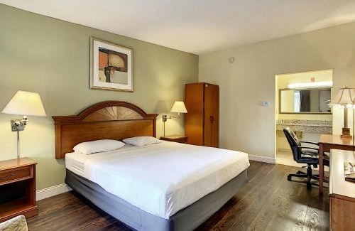 Orlando Hotel | Stayable Orlando at Florida Mall