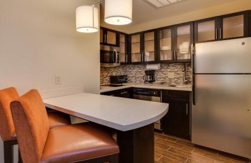 East Point Hotel | Staybridge Suites Atlanta Airport