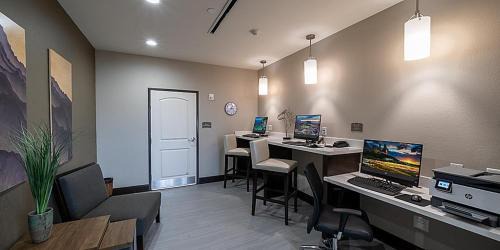 FM 1960 Hotel | Staybridge Suites - Houston NW Cypress Crossings by IHG