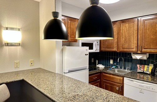 Oconomowoc Hotel | Staybridge Suites Milwaukee West-Oconomowoc by IHG