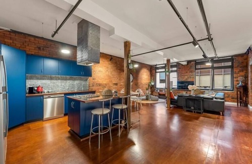 Melbourne Central Business District Apartment | StayCentral - Heritage Warehouse Retreat Melbourne CBD - - 2 Bedrooms, 2 Beds, 2 Bathrooms, Parking available nearby for a small fee for stays 10 nights or more.